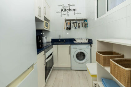 d9e5121abac0b525938a26ca30ffacbc - 12