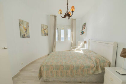 d9e5121abac0b525938a26ca30ffacbc - 9