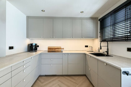 da352e0372f29b361a81919d46f563eb - 26