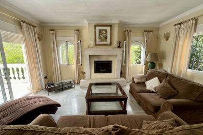 da496c9cfc43934c4f79b1724743dda9 - 11