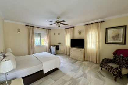 da496c9cfc43934c4f79b1724743dda9 - 27