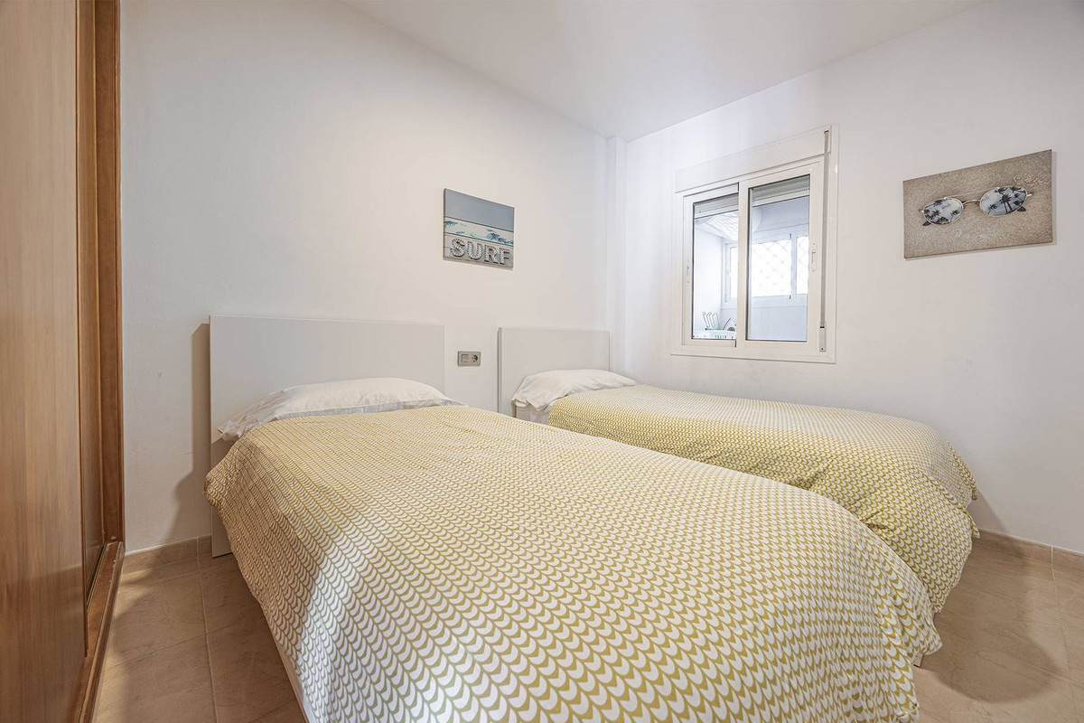 daf294301b186793b7d4e92742d3898a - 14