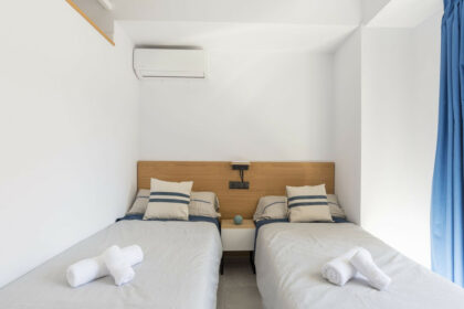 daf2f5303a3732d22ef62ee0c2545c94 - 12