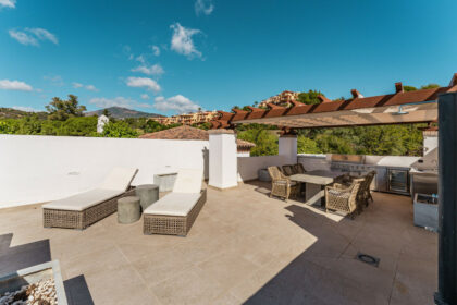 db50a11e955c8279ff8c1147f6651450 - 17