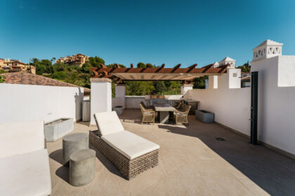 db50a11e955c8279ff8c1147f6651450 - 18