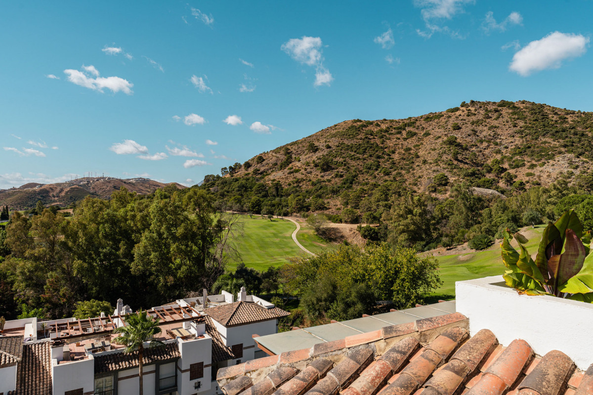 db50a11e955c8279ff8c1147f6651450 - 19