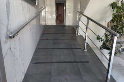 db68c631d1afa53117b37550f56ecf44 - 1