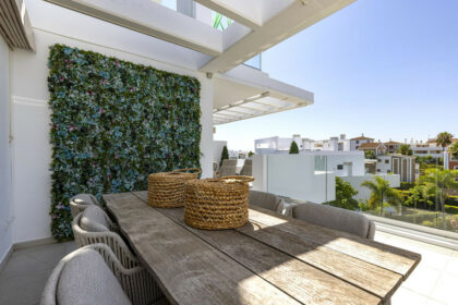 db92ed16e8f3d989bb1bbf3b9bf47fad - 10