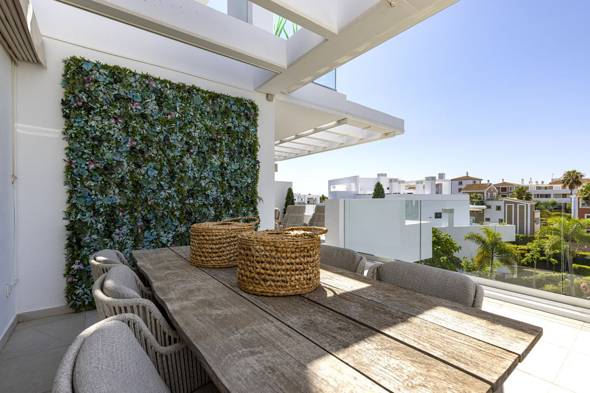 db92ed16e8f3d989bb1bbf3b9bf47fad - 10