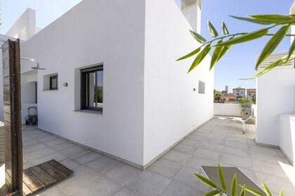 db92ed16e8f3d989bb1bbf3b9bf47fad - 12