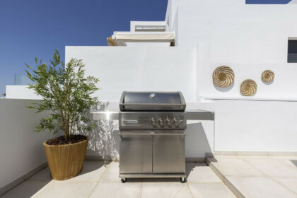 db92ed16e8f3d989bb1bbf3b9bf47fad - 14