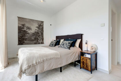 db92ed16e8f3d989bb1bbf3b9bf47fad - 23