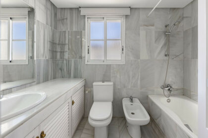 dbfa8842bd5a73b205620a700ac6d442 - 14