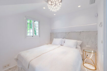 dc9445e13fef08c927fe12bdb2a8715d - 18