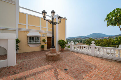 dc9445e13fef08c927fe12bdb2a8715d - 26