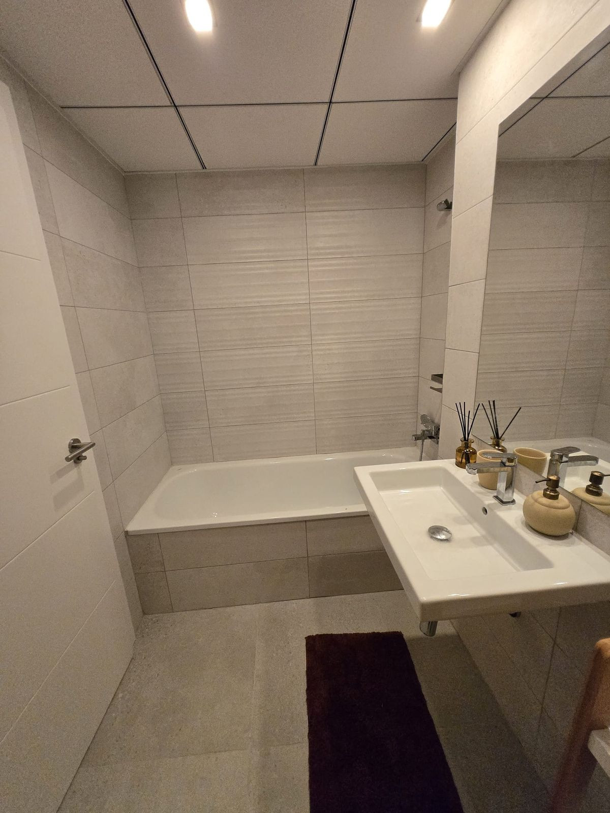 dcabc444b30ca1cccbb96c2c0930b2c0 - 10