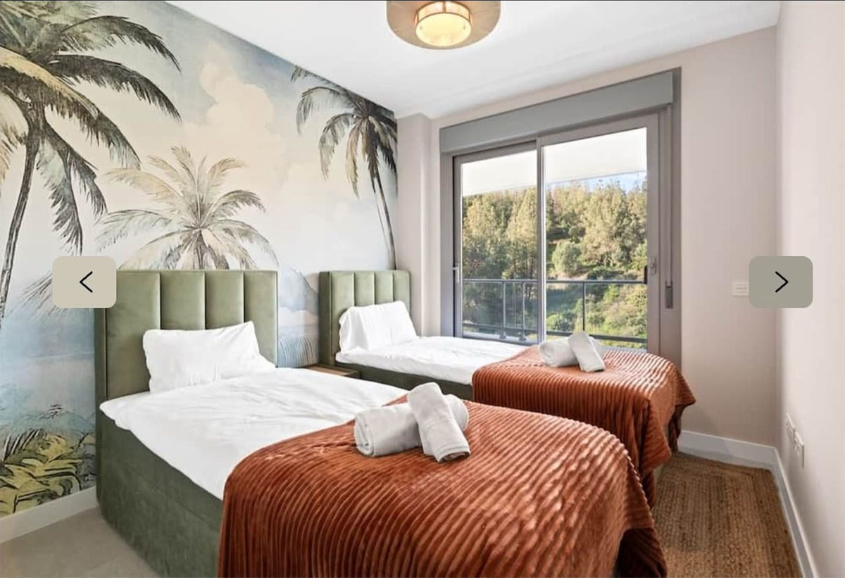 dcabc444b30ca1cccbb96c2c0930b2c0 - 12