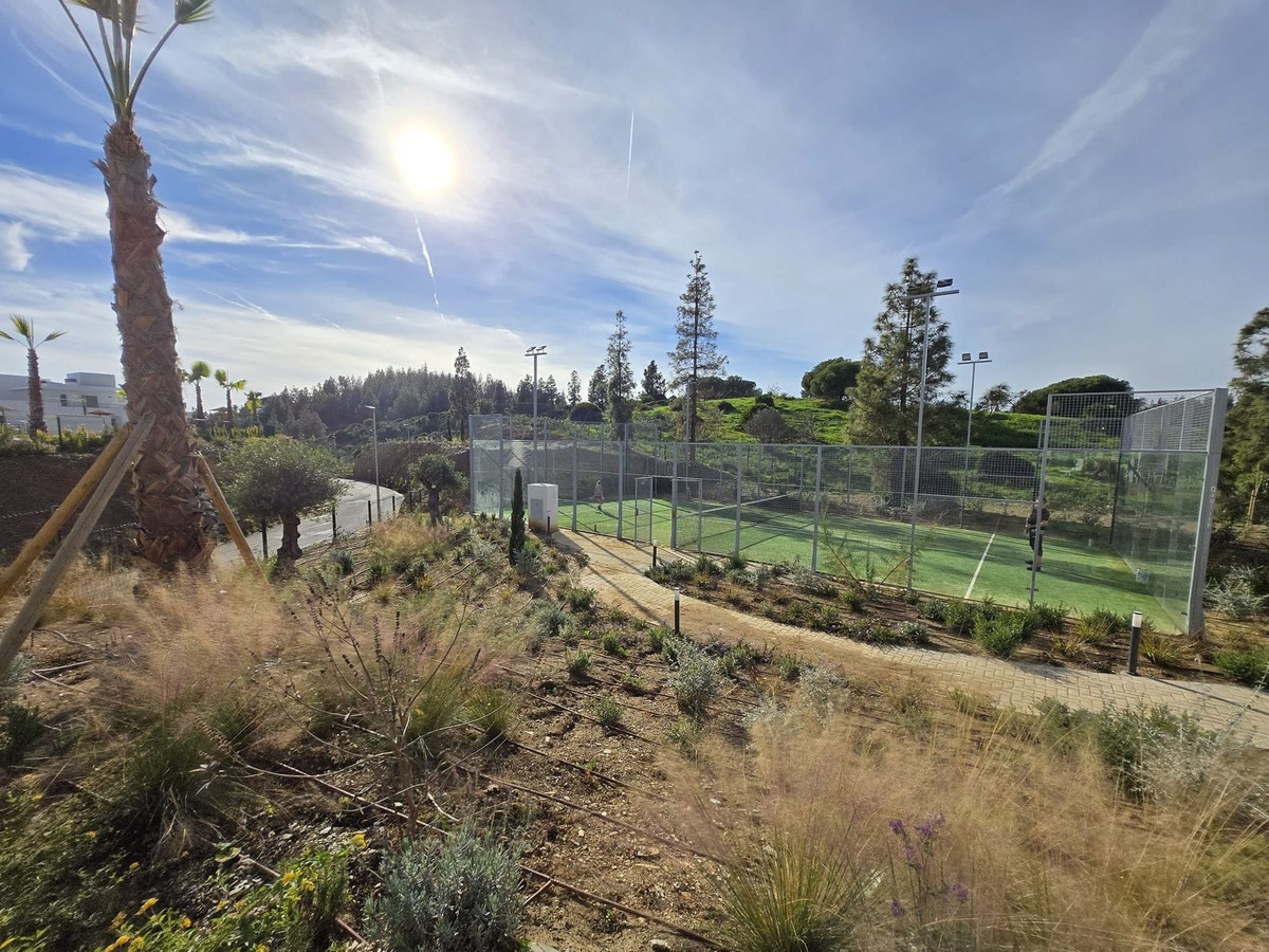 dcabc444b30ca1cccbb96c2c0930b2c0 - 32