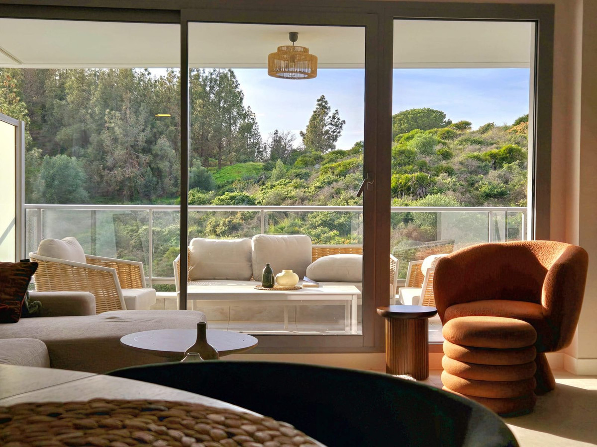 dcabc444b30ca1cccbb96c2c0930b2c0 - 4