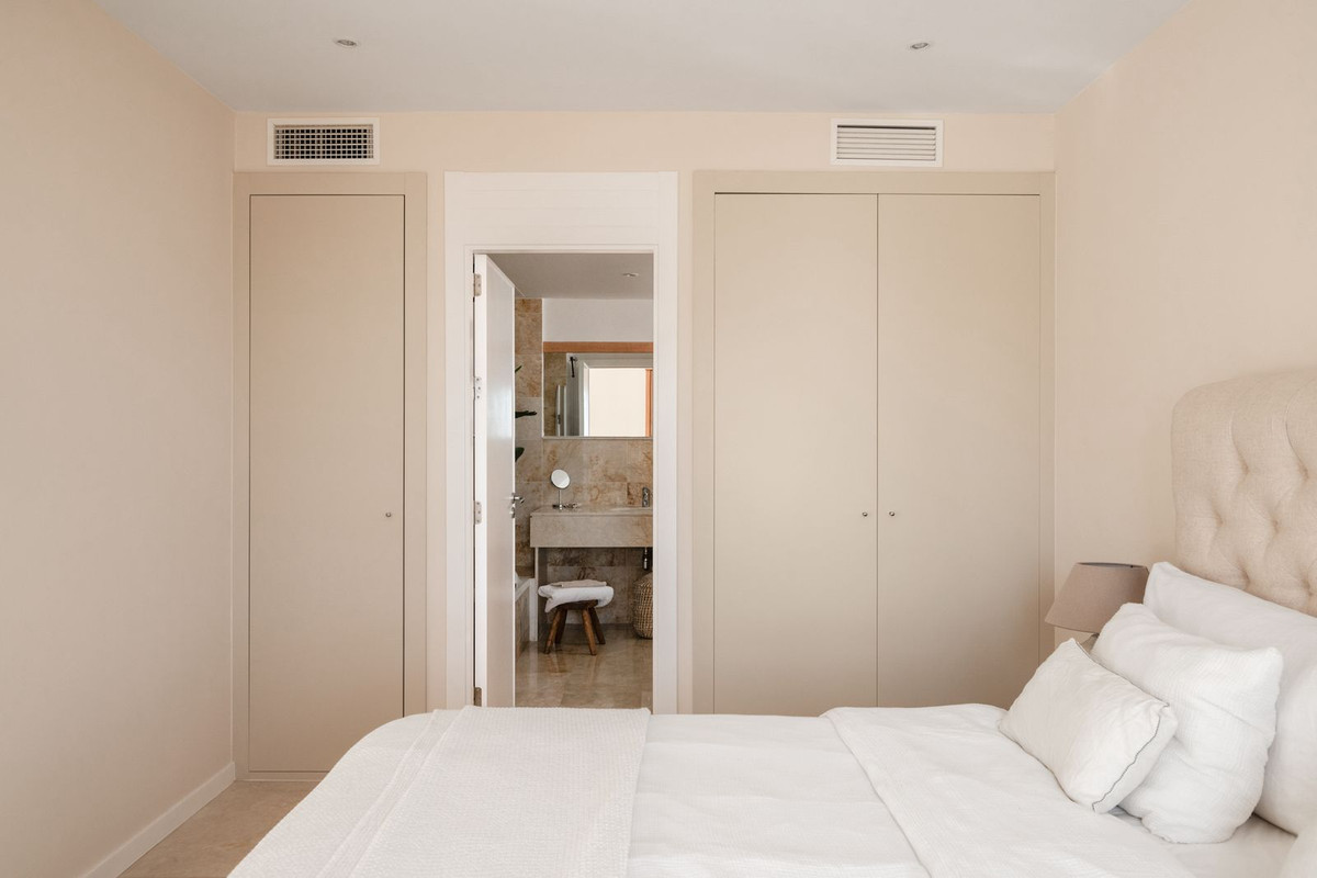 dd6739fc12639e8c3660e27a700daaf8 - 13