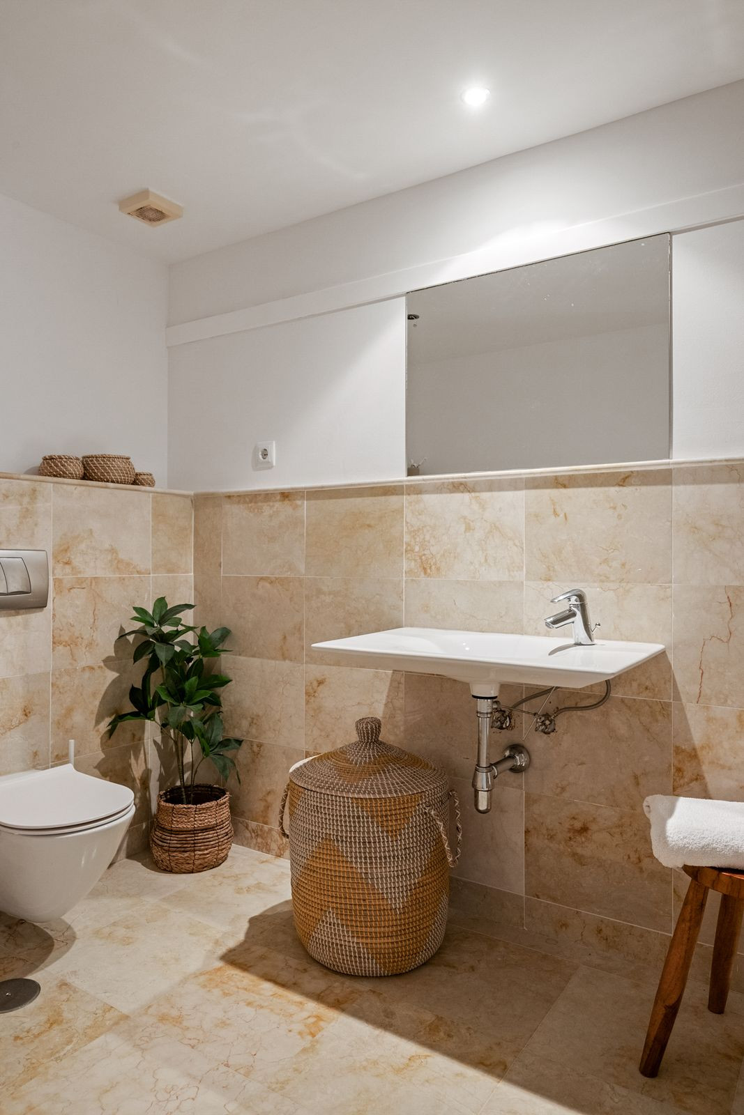 dd6739fc12639e8c3660e27a700daaf8 - 19