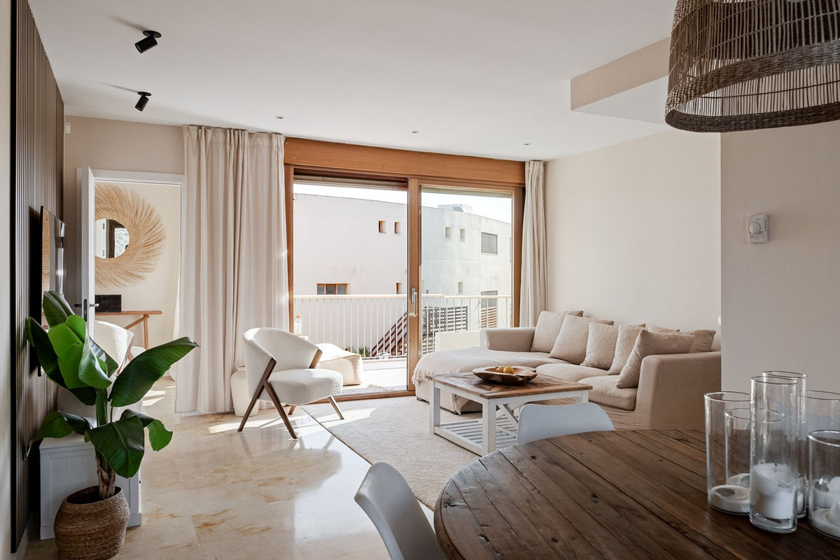 dd6739fc12639e8c3660e27a700daaf8 - 8