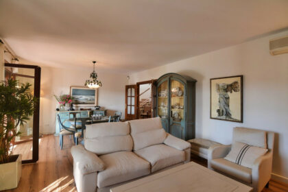 dd9792aa5c81624d3e67fe8019fb7ab8 - 11