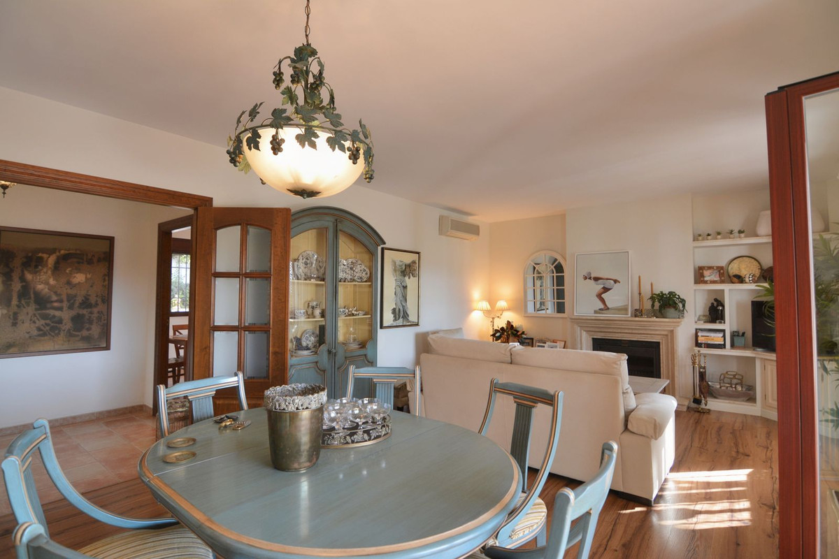 dd9792aa5c81624d3e67fe8019fb7ab8 - 13