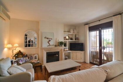 dd9792aa5c81624d3e67fe8019fb7ab8 - 15