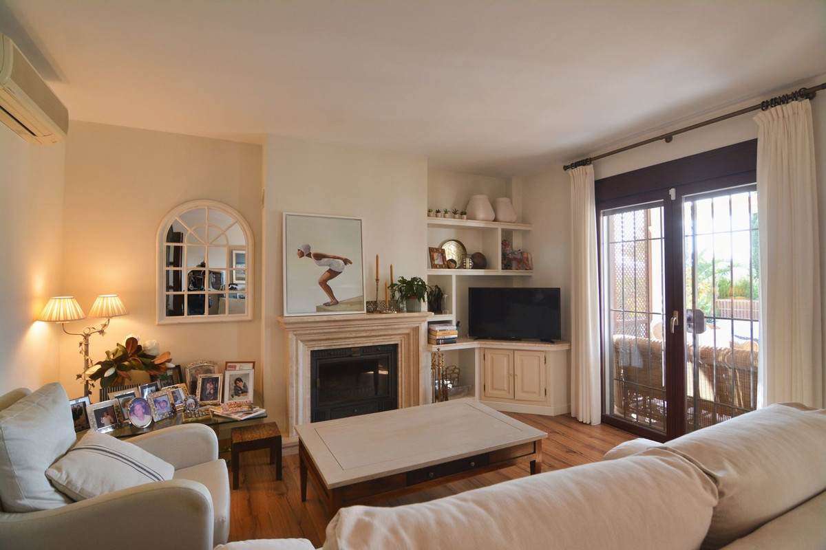 dd9792aa5c81624d3e67fe8019fb7ab8 - 15