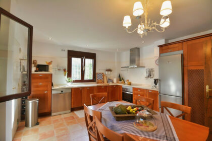 dd9792aa5c81624d3e67fe8019fb7ab8 - 17