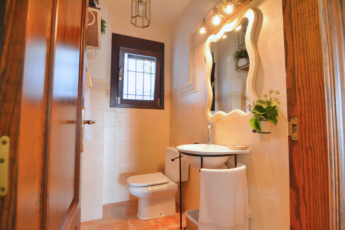 dd9792aa5c81624d3e67fe8019fb7ab8 - 20