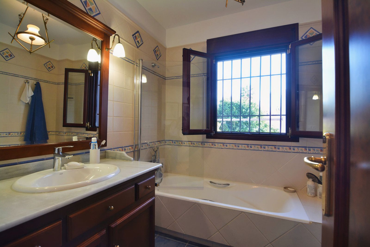 dd9792aa5c81624d3e67fe8019fb7ab8 - 23