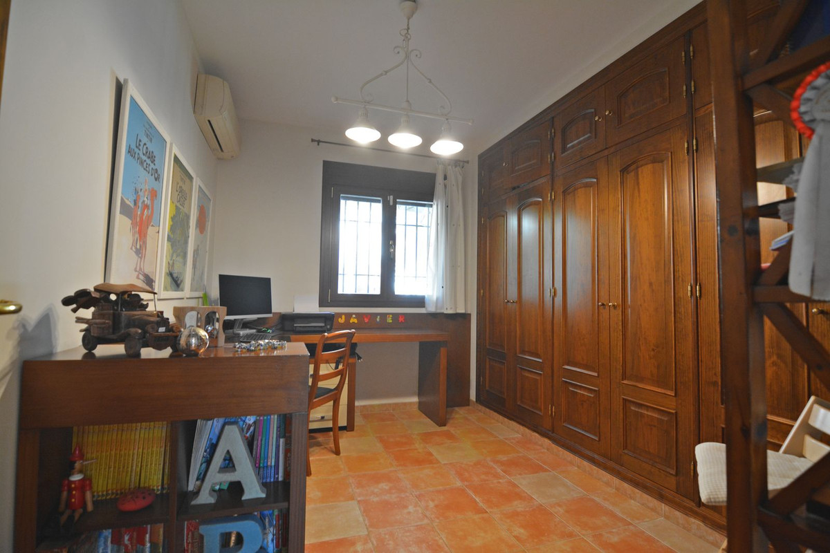 dd9792aa5c81624d3e67fe8019fb7ab8 - 24