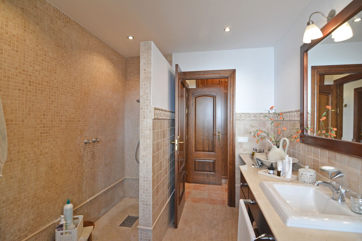 dd9792aa5c81624d3e67fe8019fb7ab8 - 28