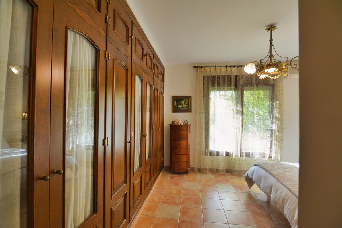 dd9792aa5c81624d3e67fe8019fb7ab8 - 30