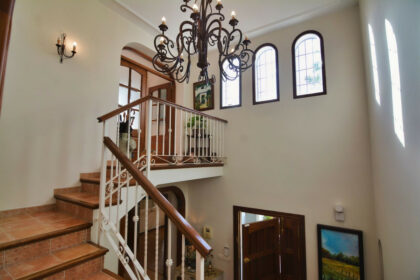 dd9792aa5c81624d3e67fe8019fb7ab8 - 35