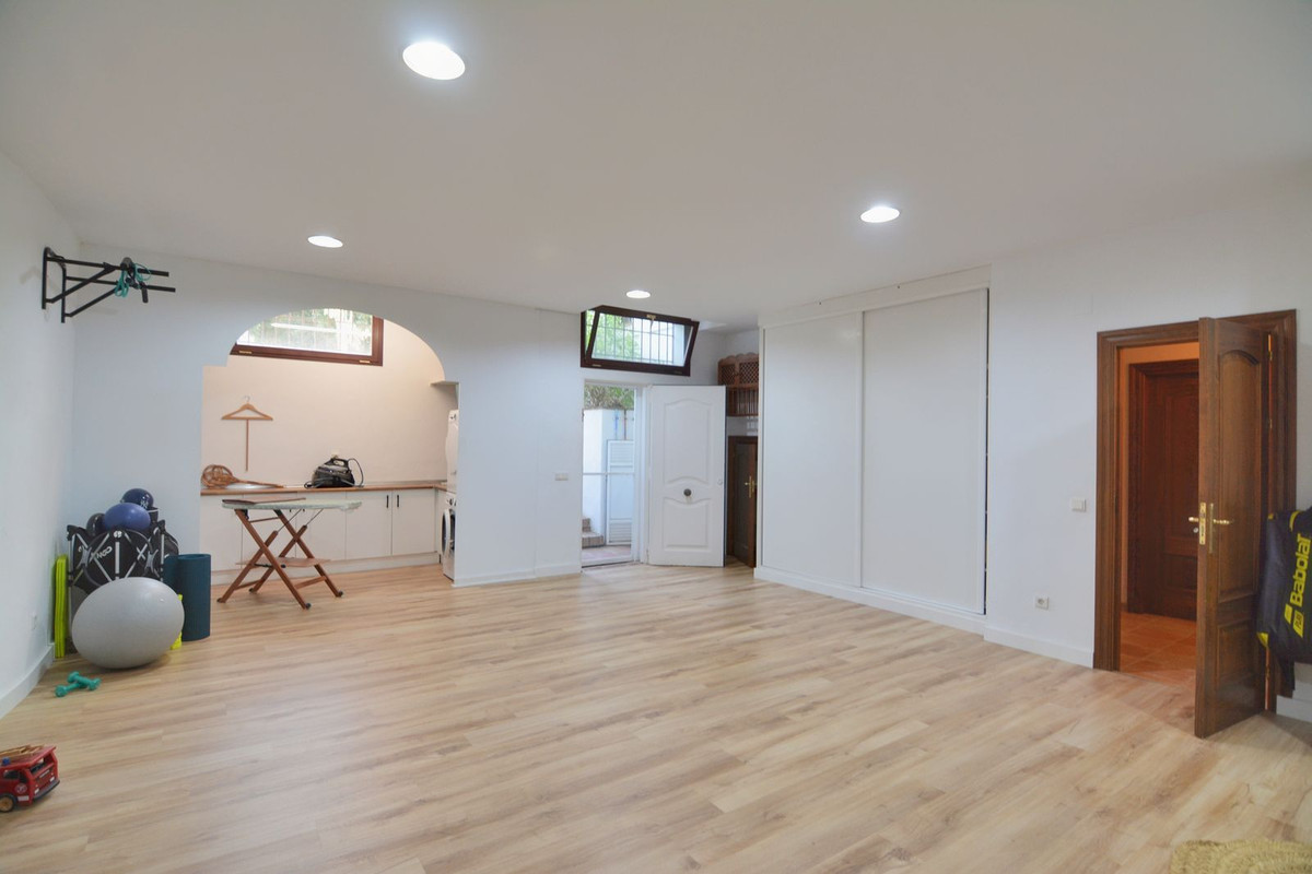 dd9792aa5c81624d3e67fe8019fb7ab8 - 45