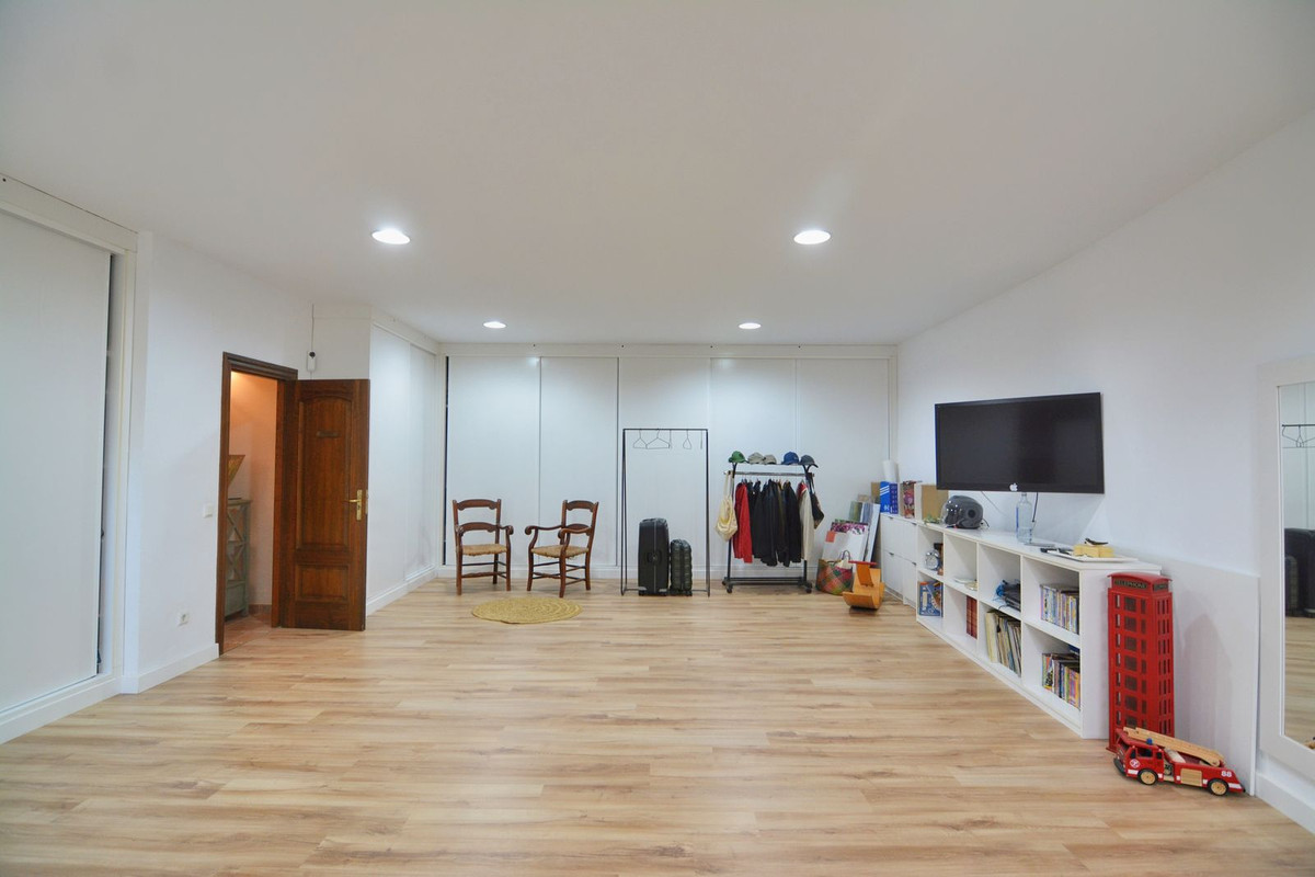 dd9792aa5c81624d3e67fe8019fb7ab8 - 46