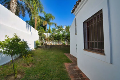 dd9792aa5c81624d3e67fe8019fb7ab8 - 53