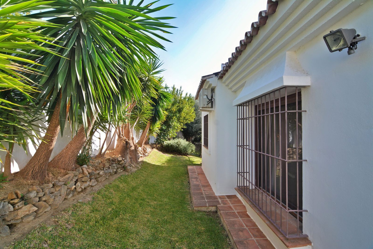 dd9792aa5c81624d3e67fe8019fb7ab8 - 54