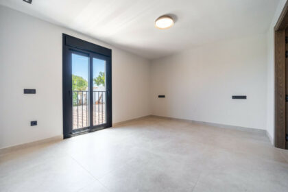 ddc26f61a7404c0e2159b1c5c602e1a2 - 32