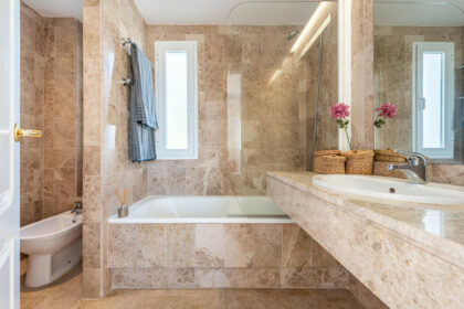 de05329b64c4322b8b40df7cc0fe6c74 - 13