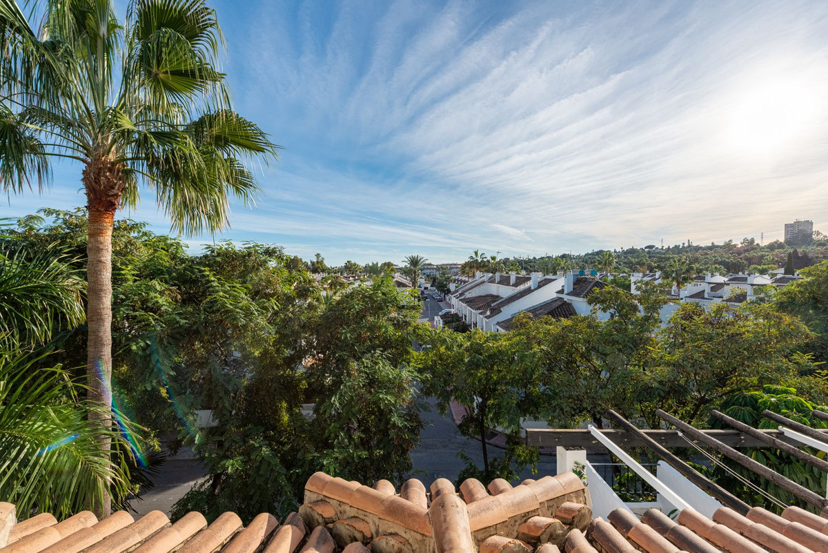 de05329b64c4322b8b40df7cc0fe6c74 - 19