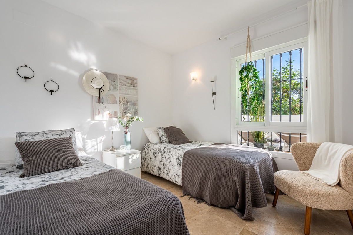 de05329b64c4322b8b40df7cc0fe6c74 - 7