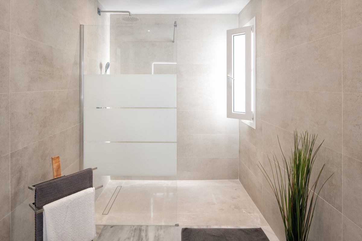 df17c2de0319813b230a45080038767a - 10