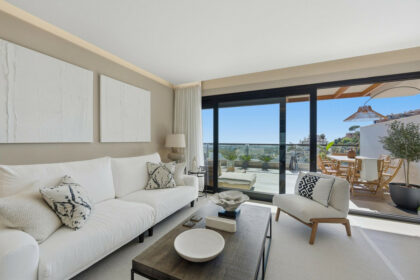 df2c175655a61c4f62cc17616535c070 - 11