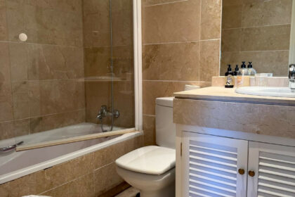 df3077e6d72e43e1809de1f3eda5c648 - 19