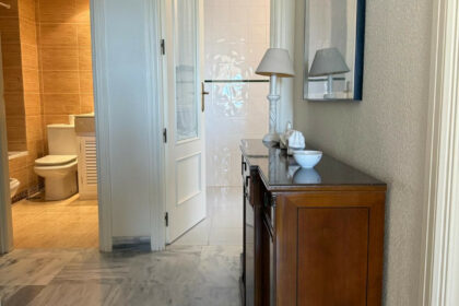 df3077e6d72e43e1809de1f3eda5c648 - 9