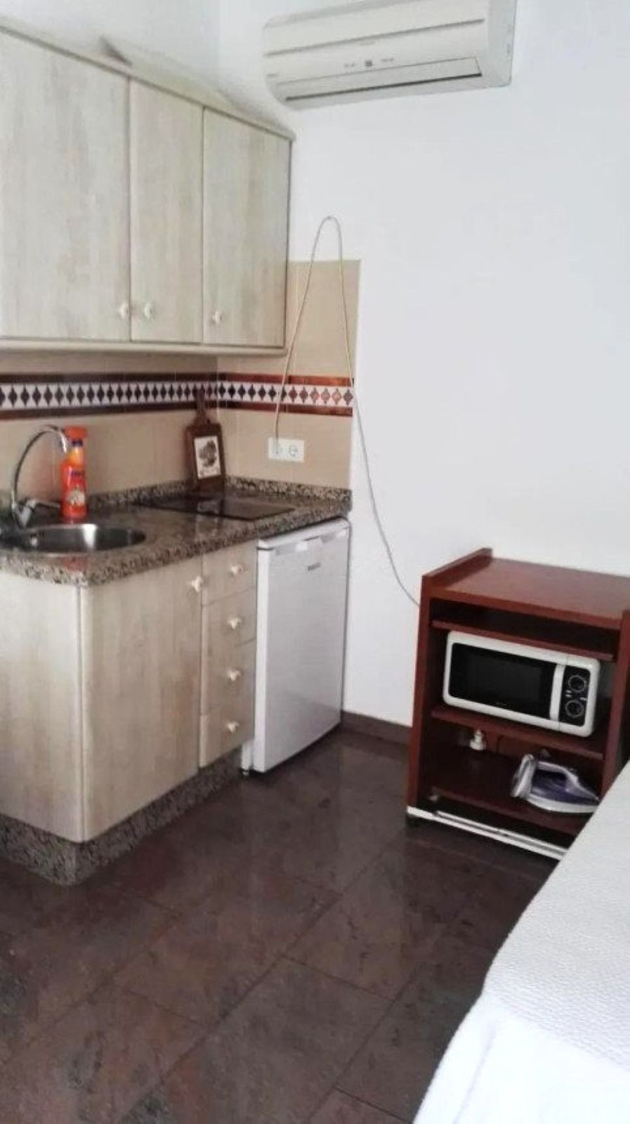 dfae96ac7fa853e0e52389fc85209034 - 9